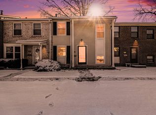 8392 Lakeview Dr, Ypsilanti, MI 48198