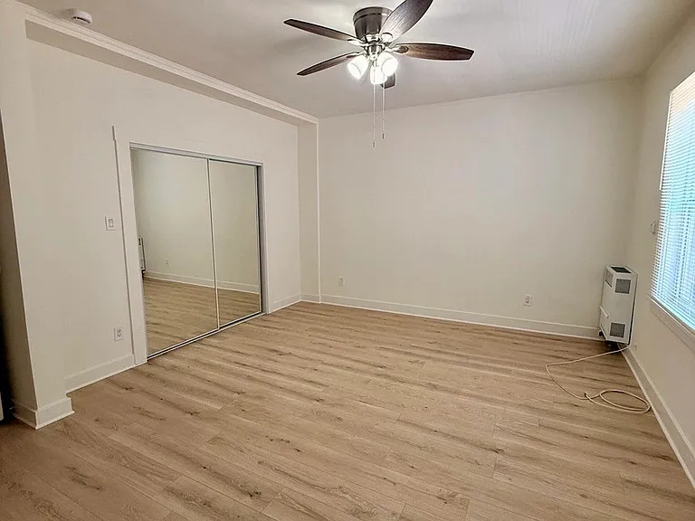 3057 Leeward Ave #15 — Photo 3