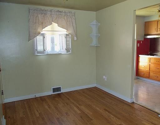 4th image of 67 Mary Ann Dr