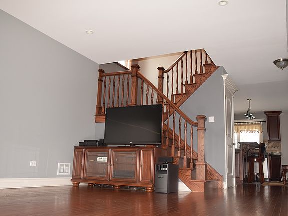 3rd image of 5436 S Newland Ave