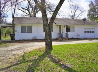 506 E Pine St, Edgewood, TX 75117