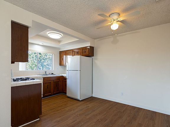 3rd image of 4903 Dunes St