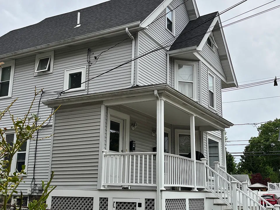 1 Fuller St #1
