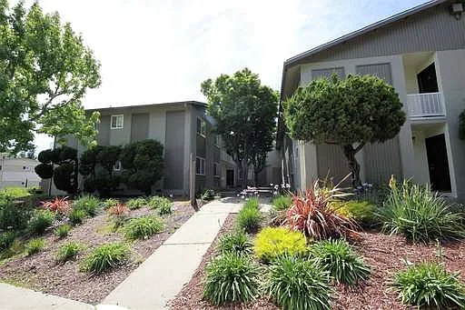 Regent — Photo 24