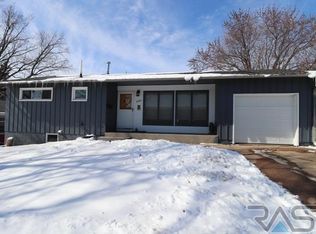 2301 S Lyndale Ave, Sioux Falls, SD 57105