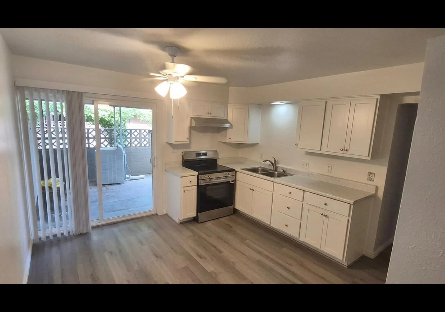 2 bed, 2.0 bath, 900 sqft, $2,000 — Photo 4