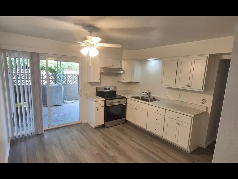 3133 E Glenrosa Ave #3 — Photo 3
