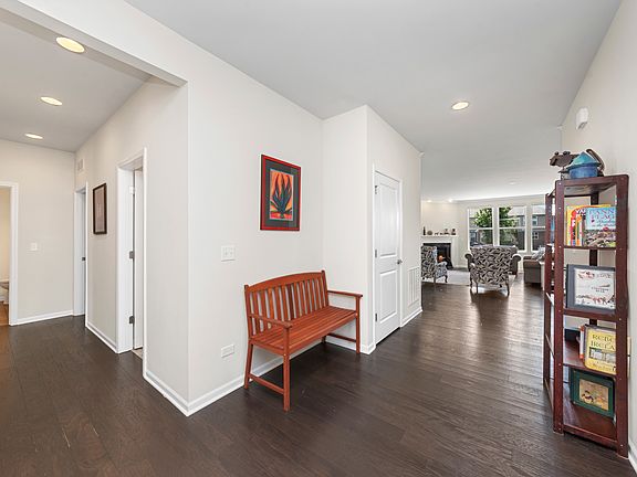 4th image of 1513 Fringetree Ln