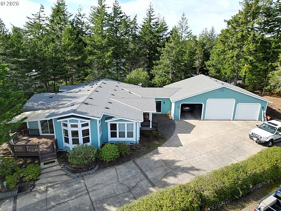 4th image of 614 38th Pl