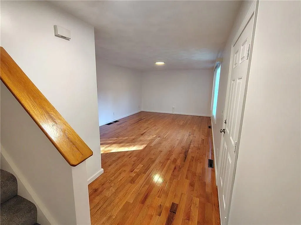 2 bed, 2.0 bath, 1456 sqft, $2,800 — Photo 4