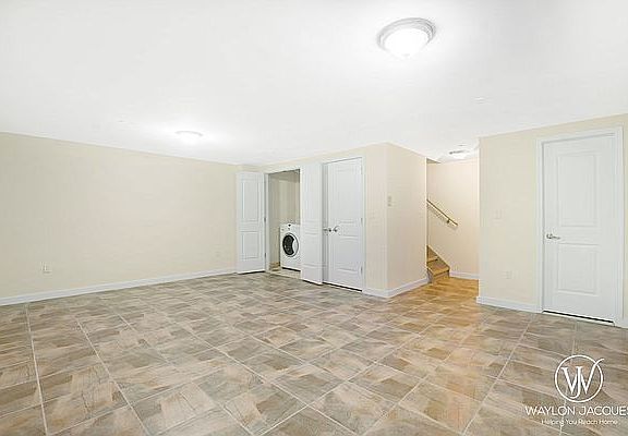 3rd image of 125 Lexington Ave APT 2B