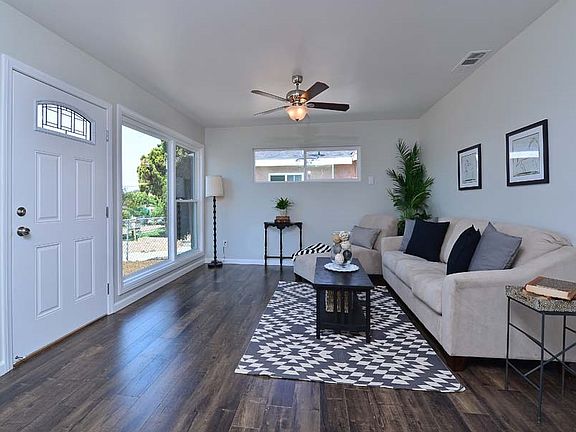3rd image of 763 Riverlawn Ave