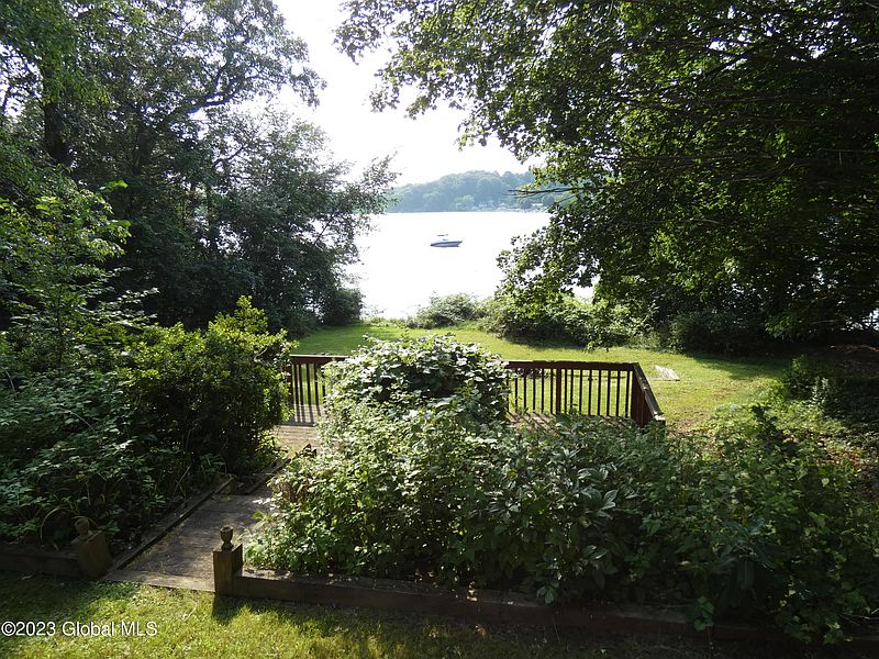 3rd image of 335 Peck Road