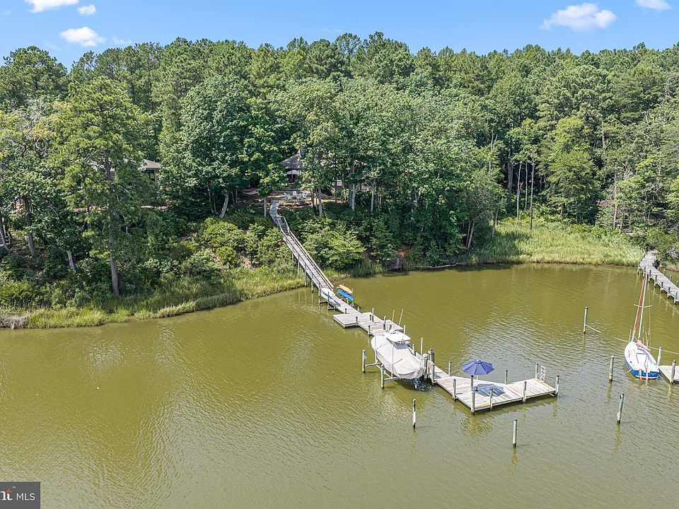 1st image of 1574 Riverwood Dr