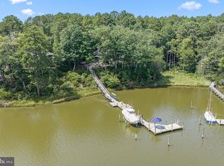 1574 Riverwood Dr, Lancaster, VA 22503