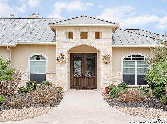 3rd image of 723 Rio Brazos Dr