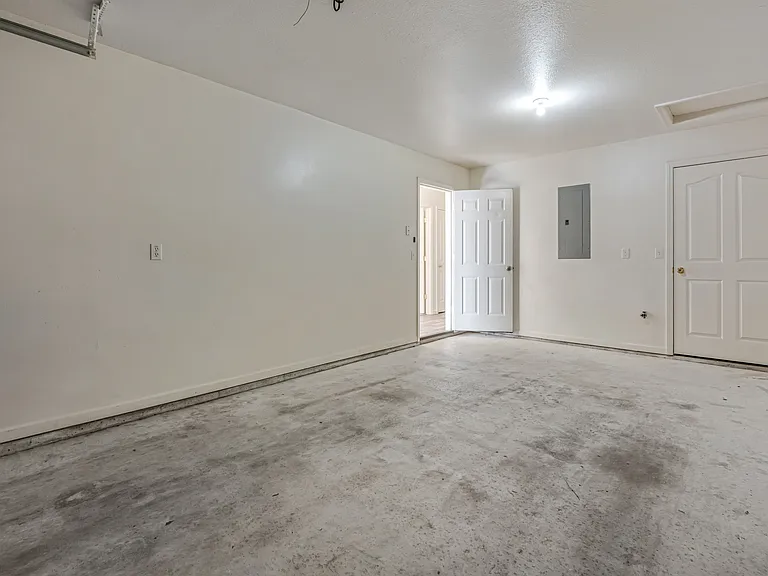 1201 Ensign Dr — Photo 21