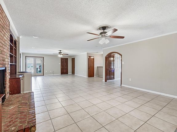 5th image of 8887 Laurynwood Dr
