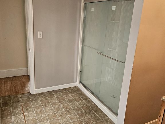 5th image of 98 Main St #1