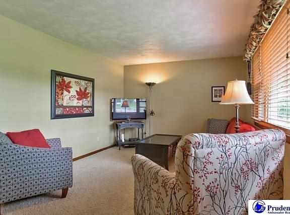 4th image of 7804 Lakeview Dr