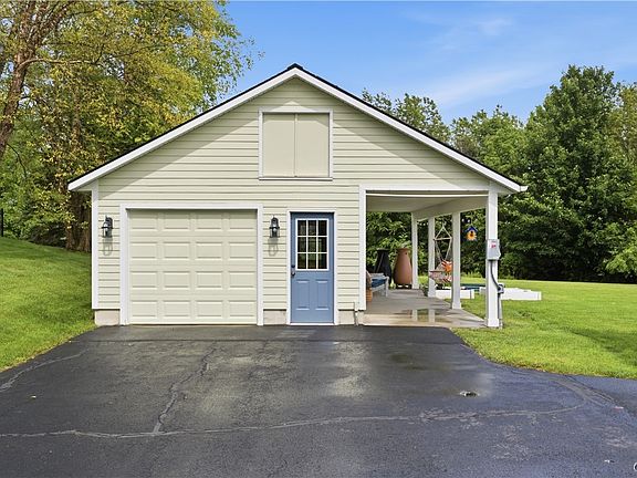 2nd image of 1014 Wheatfield Way