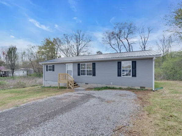 82 N B St, Hillsboro, TN 37342