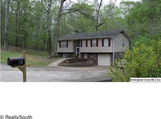 16 Oak Ridge Dr, Pelham, AL 35124
