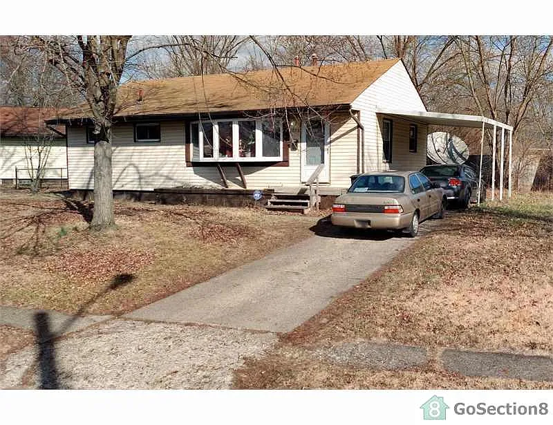 1296 Huntly Dr photo 1
