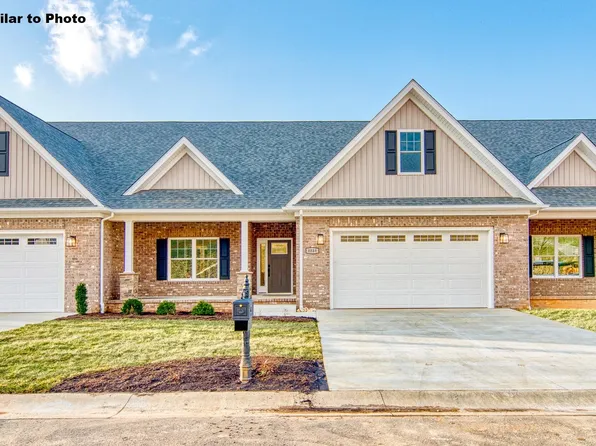 8483 Whistling Straits Dr, Radford, VA 24141