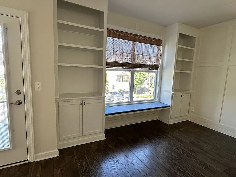 2436 Winthrop Dr — Photo 12