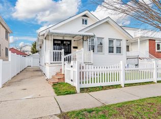 551 W Market St, Long Beach, NY 11561