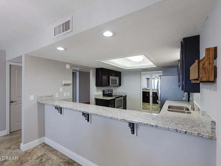 2545 S Atlantic Ave #402 — Photo 13