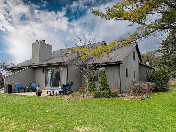 736 N Apple Tree Dr #9, Suttons Bay, MI 49682