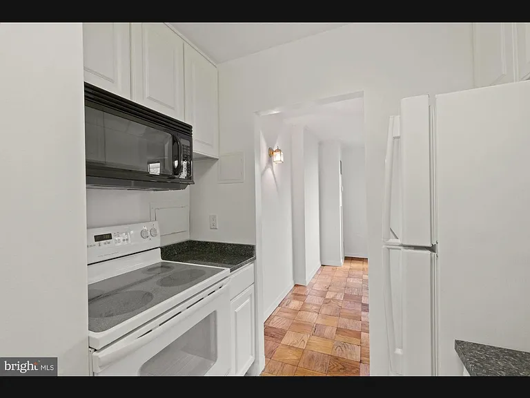 1718 P St NW #406 — Photo 9
