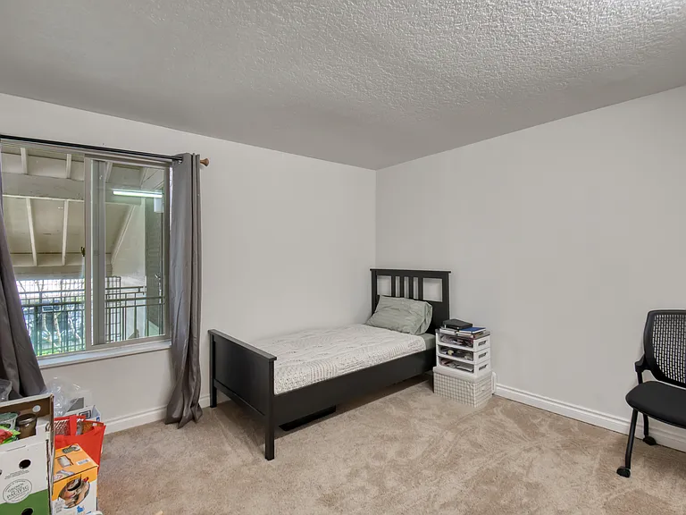 10047 SW Trapper Ter — Photo 12