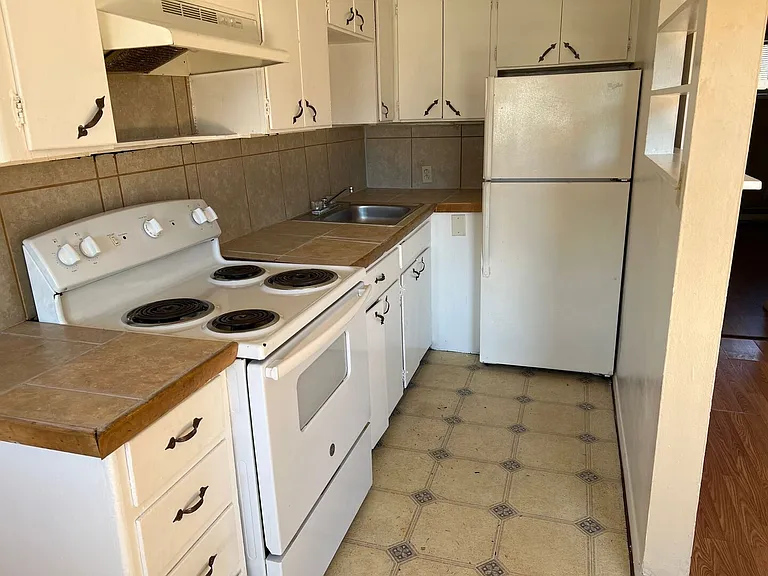 1200 Trimble Ave — Photo 5