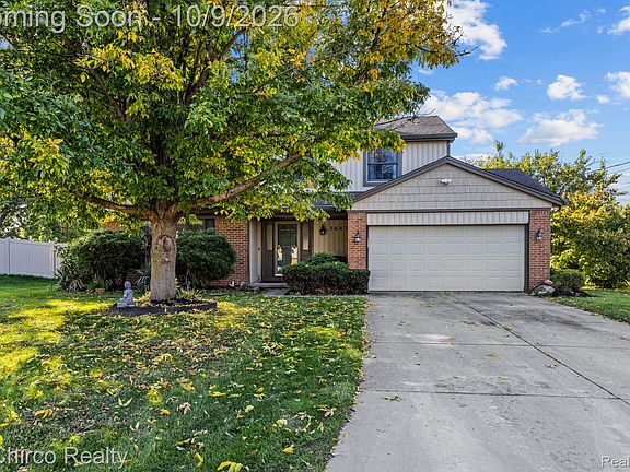 2nd image of 3683 Fernleigh Dr