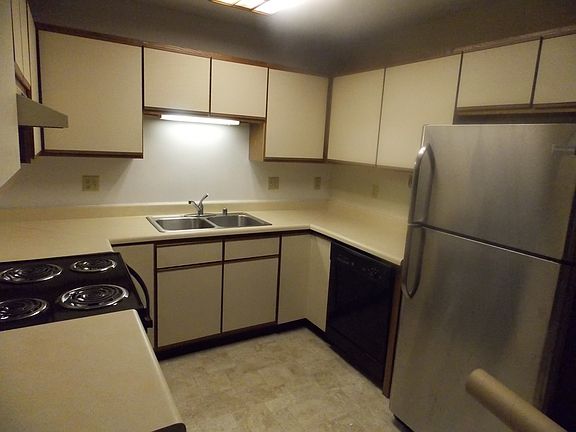 KItchen (appliances may differ from photo)