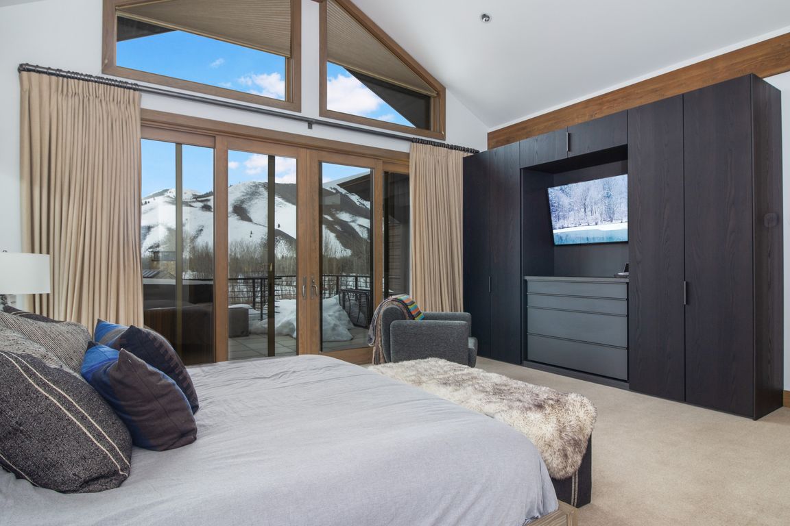 Primary Suite 2