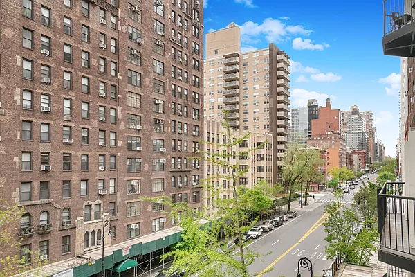 Rented by Compass | media 8