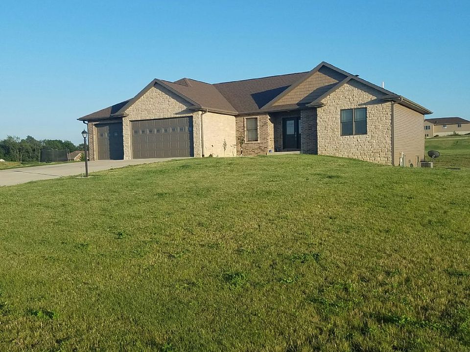 1st image of 15574 White Oak Dr