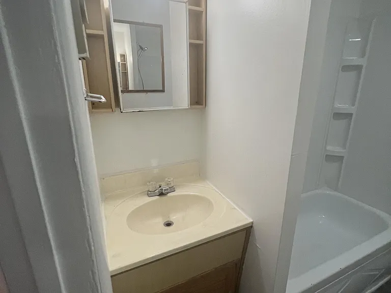 101 Main Ave S #4 — Photo 6