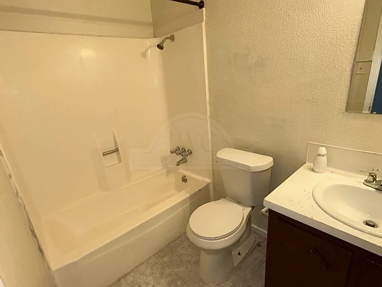 106 W Hoover St, Killeen — Photo 14