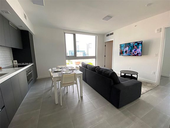 4th image of 227 NE 2nd St #1506