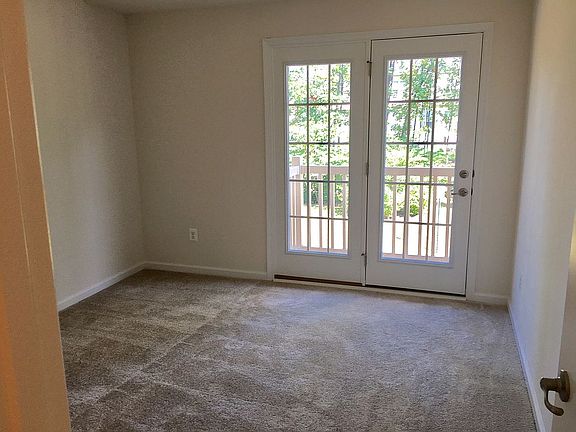 2nd BR French Door Balcony