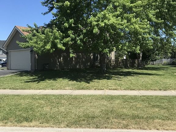 3rd image of 2882 Dorothy Dr