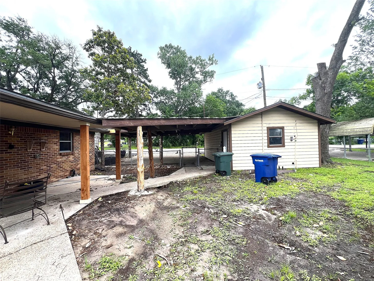 4 bed, 1.5 bath, 1702 sqft, $1,500 — Photo 4