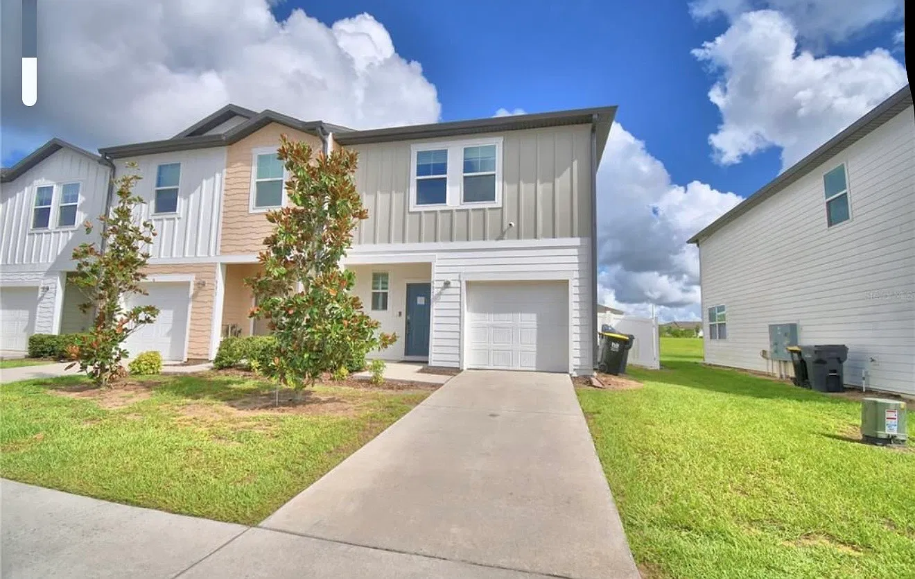 3 bed, 2.5 bath, 1480 sqft, $1,950 — Photo 2