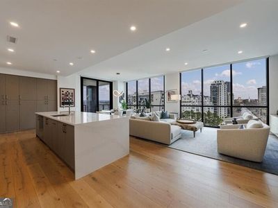 2425 Peachtree Rd NE #1401, Atlanta, GA, 30305
