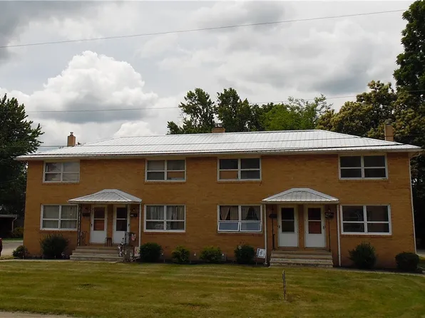 210 Clara Ct, Louisville, OH 44641